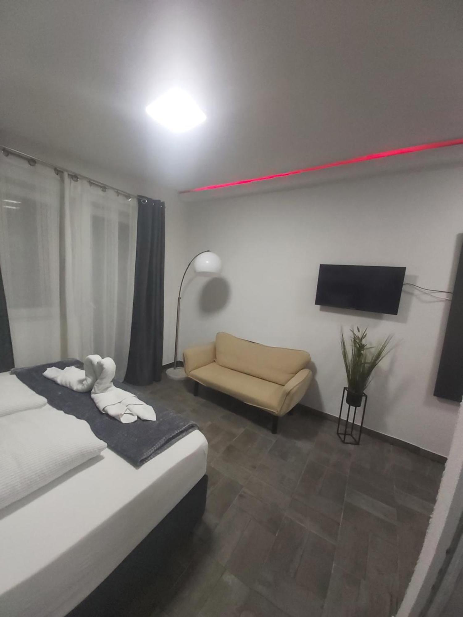 Panda Rooms Maribor Exterior photo