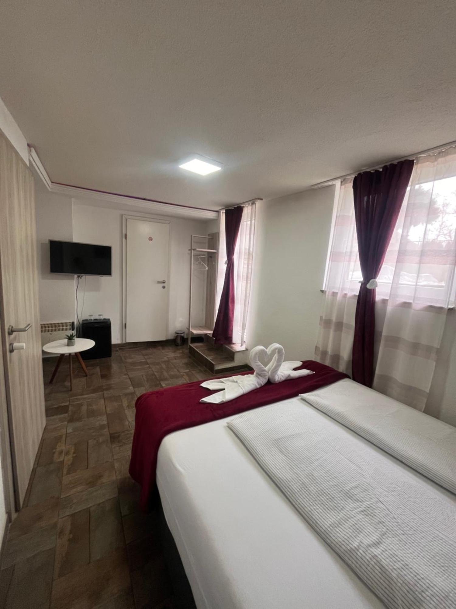 Panda Rooms Maribor Exterior photo